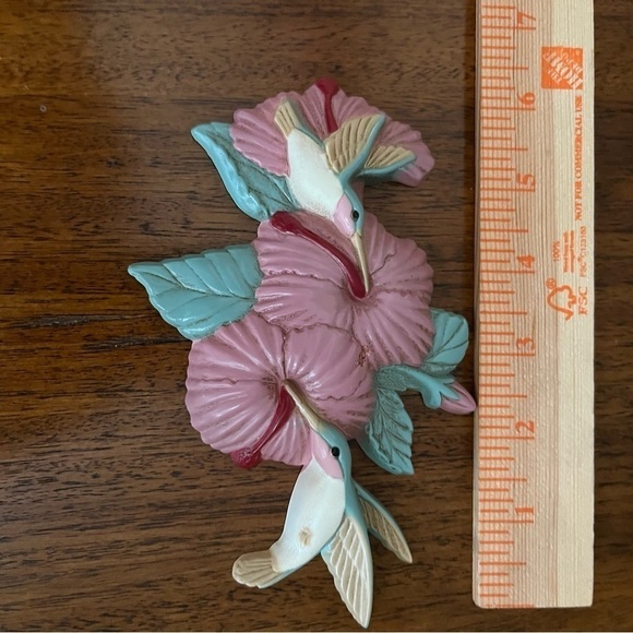 Vintage Burwood Plastic USA Made Hummingbird Set of Two Hanging Wall Decor - Picture 6 of 13